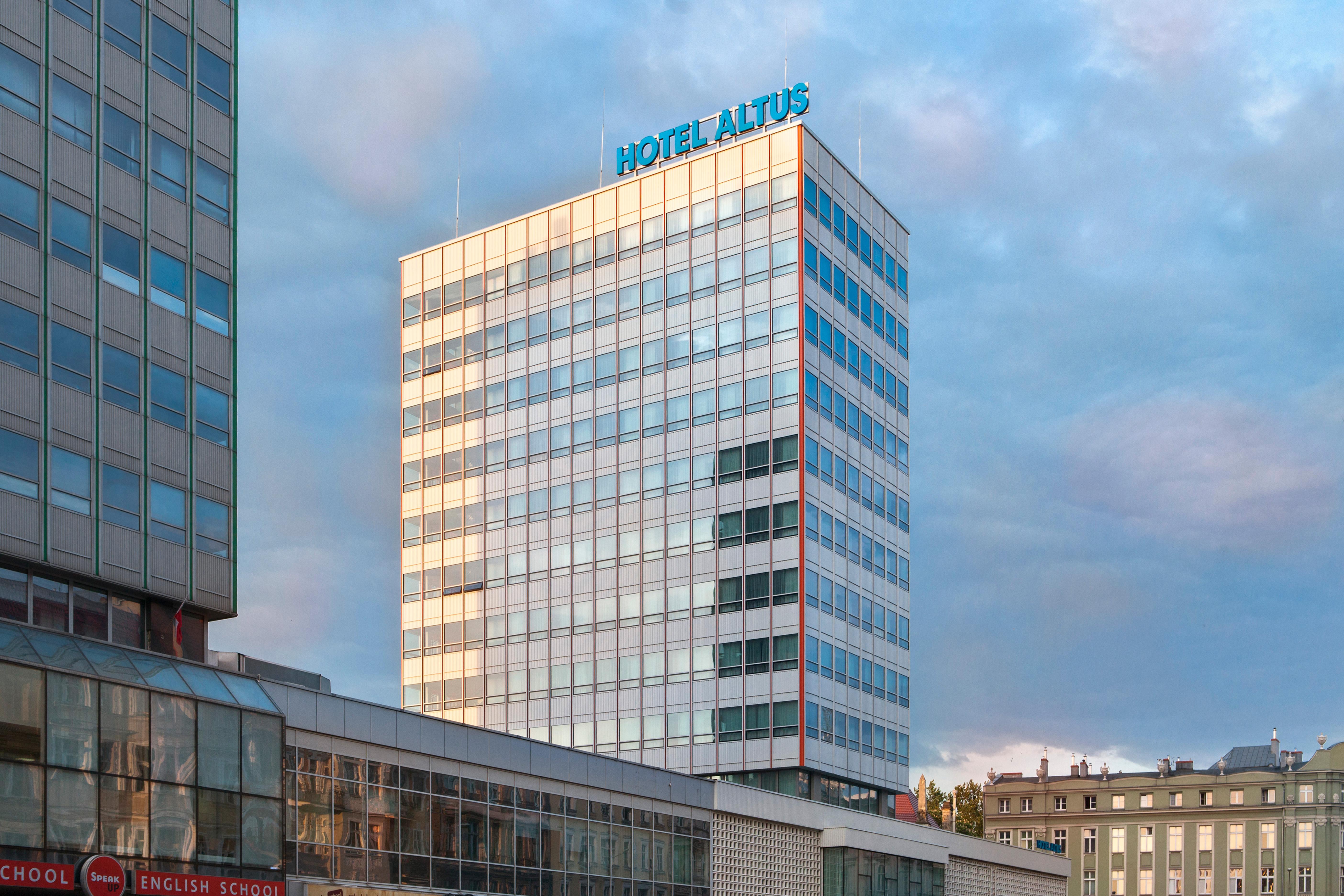 Hotel Altus Poznan Old Town - Destigo Hotels Extérieur photo